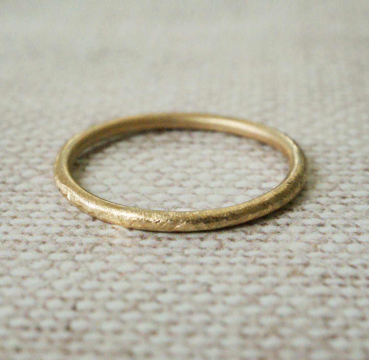 Skinny textured ring